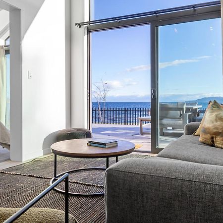 Brand New Lake Front Homes Spa Pool タウポ エクステリア 写真